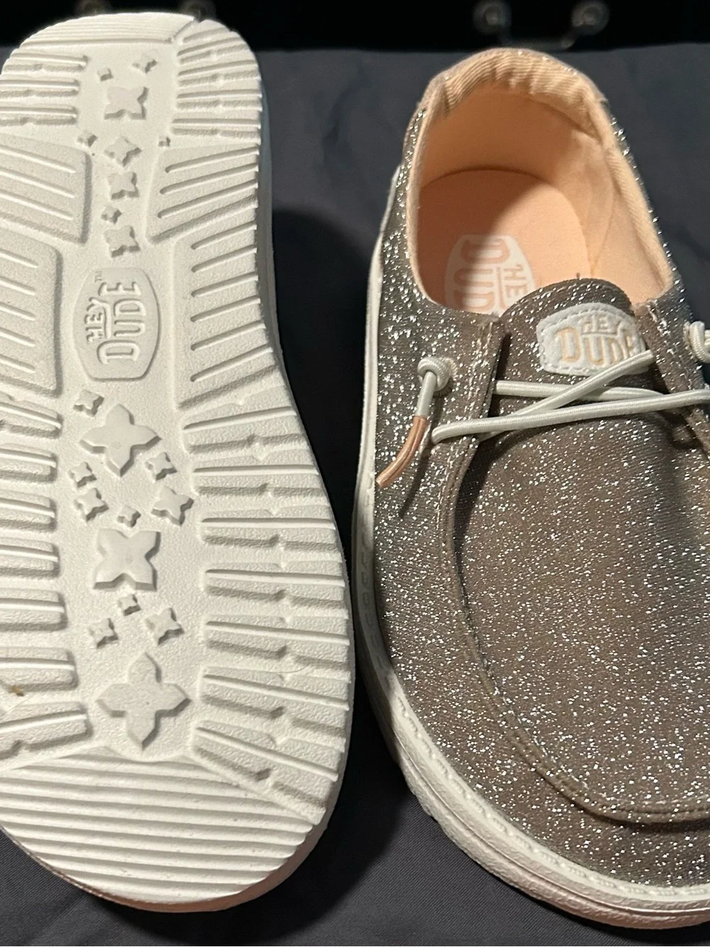 Hey Dude Kids Glitter Wendy Sneakers with Peach Accents Size 3 - Picture 3 of 3